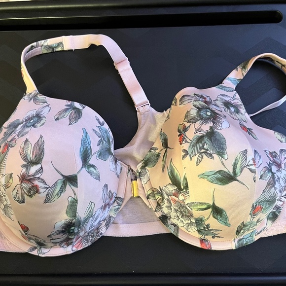 Catherine’s front closure pink with flowers bra - Picture 1 of 3
